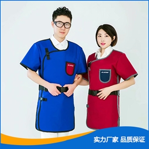 正穿半袖防護服